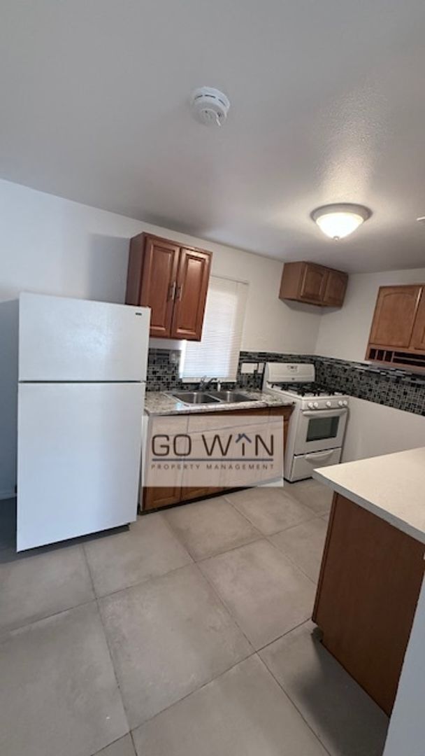 Building Photo - 8422 W Jefferson St Unit Front House