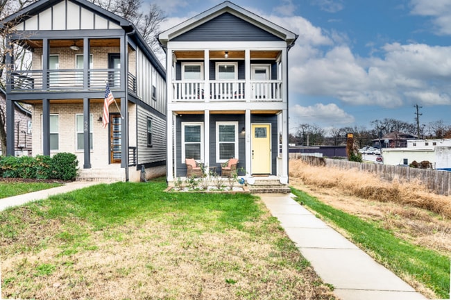 Photo - 338 Vivelle Ave