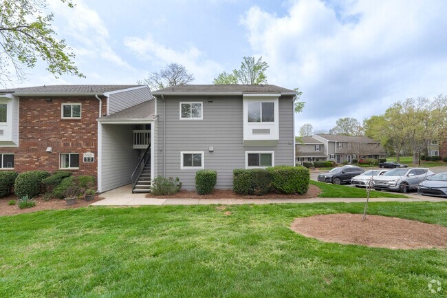 Building Photo - Welcome to Uptown Living in a South Park S... Rental