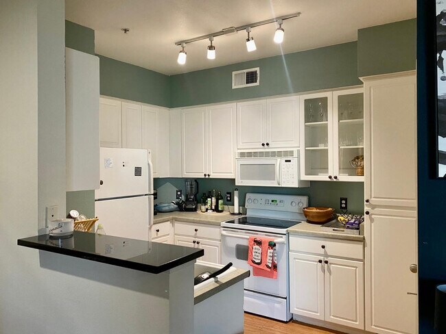 1701 E Colter St Unit 388