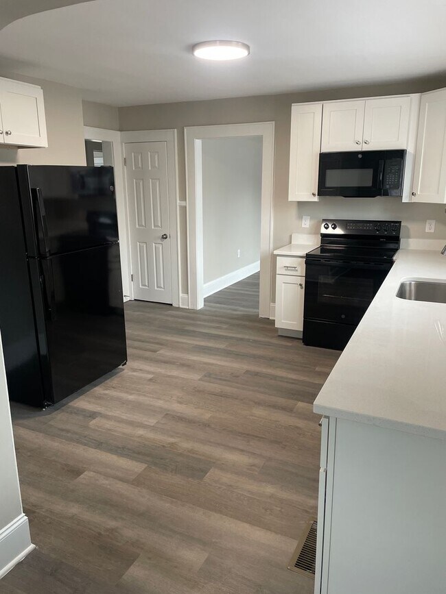 Photo - 207 Clayton St