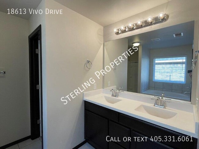 Photo - 18613 Vivo Dr