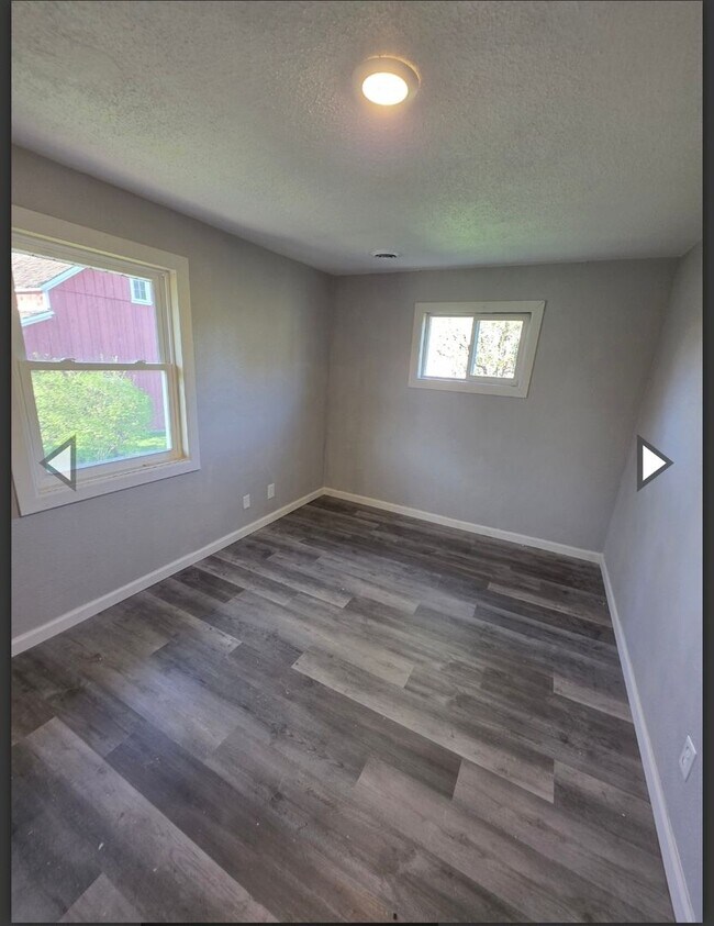 Photo - 107 Grundy St Unit 2