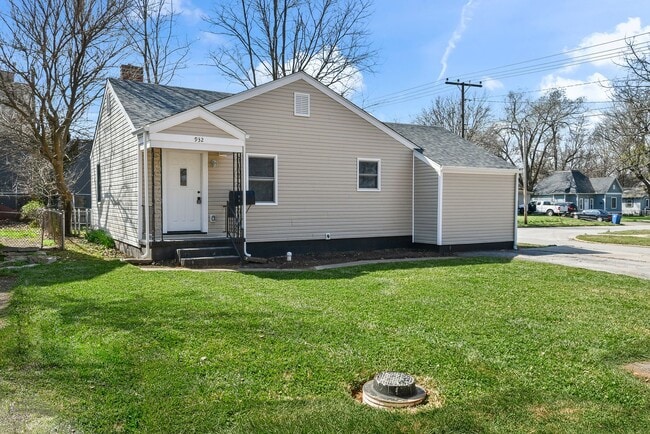 Building Photo - Springfield 4 Bed Rental | Fully Remodeled | Corner Lot