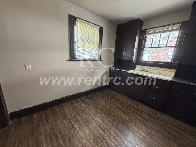 Photo - 1220 Harmon-