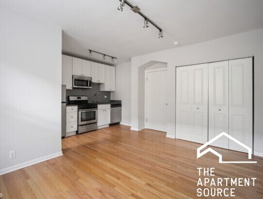 Building Photo - 2832 W Palmer St Unit 3