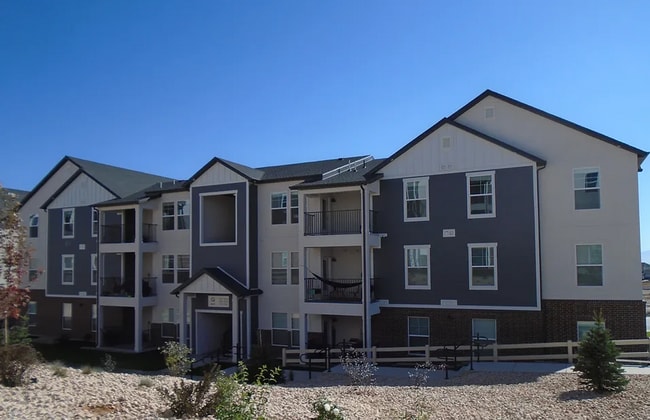 Building Photo - 3 Bed/2 Bathroom Condo in Saratoga Springs Unit #G301