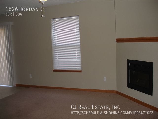 Photo - 1626 NW Jordan Ct