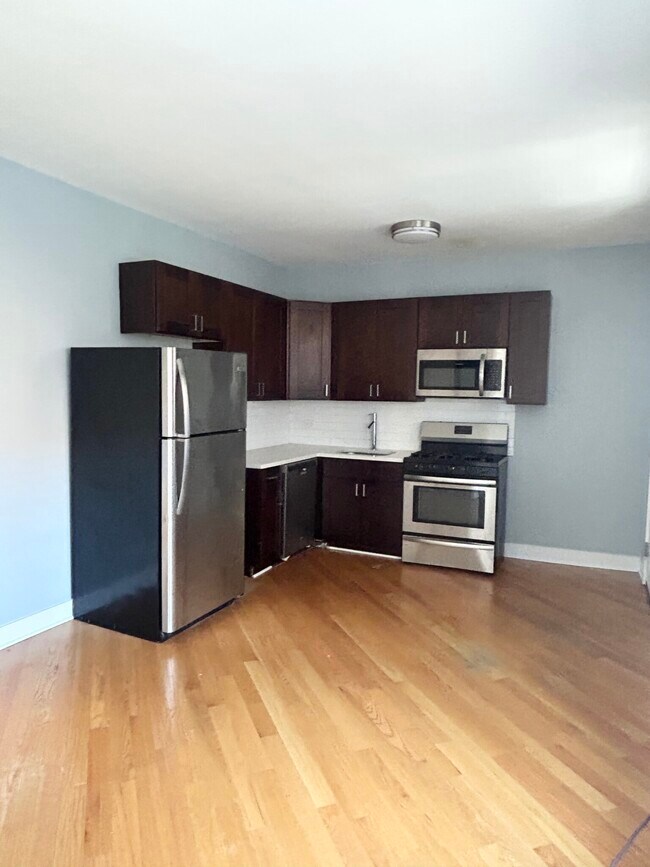 Photo - 1644 W Pratt Blvd Unit 2E