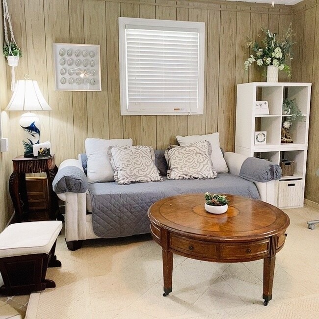 Photo - 3033 Parkwood Dr Unit 2