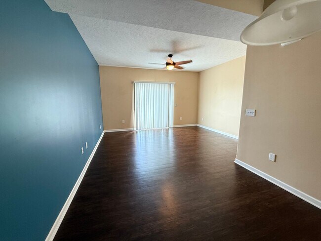 Photo - 5422_HOLLY_RIVER_AVE Unit 5422_HOLLY_RIVER_AVE