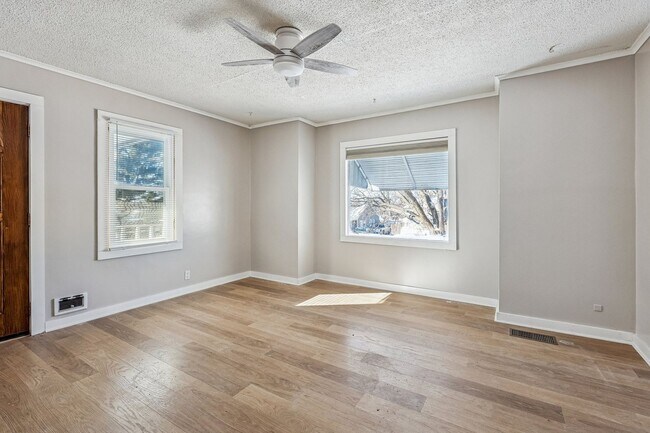 Photo - Cozy 2 Bedroom with Ample Parking & Outdoor Storage!!