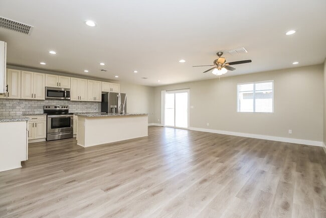 Photo - 5112 S 23rd Ave