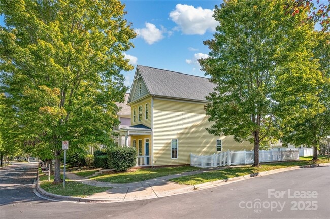 Photo - 104 Kensington St