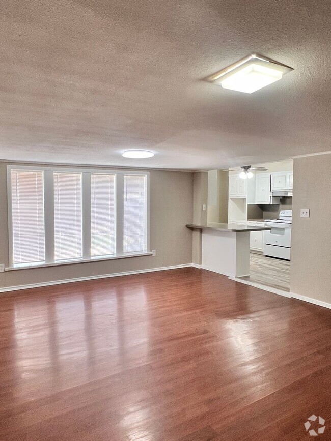 Building Photo - 2500 Taylor St Unit 2500 Taylor B Rental