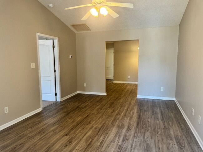 Photo - 3236 Ridgewood Pl Dr