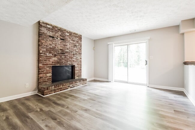 Photo - 2725 Westford Ct SW