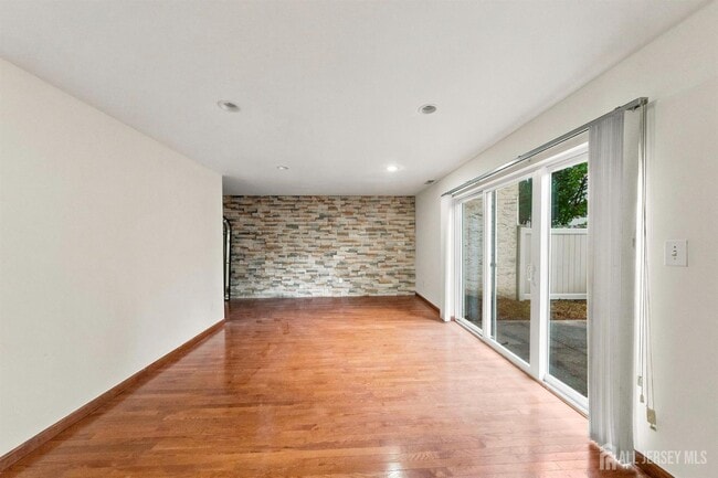 89 Tennyson Dr