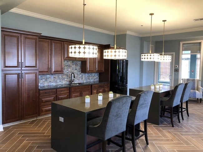 Photo - The Willows at Glassworks