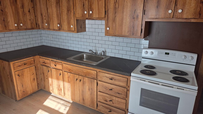 Photo - 12 Crown St Unit 2