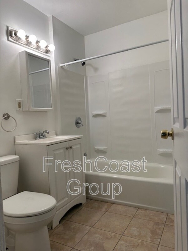 Photo - 1714 Castle Ave Unit 2