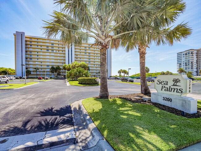 Photo - 3200 N Hwy A1A Unidad 307