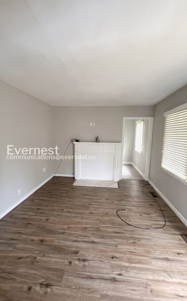 Photo - 425 87th St S