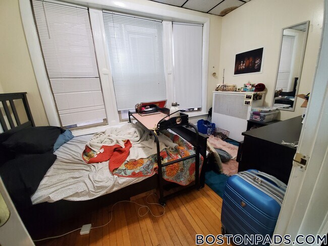 Photo - 879 Beacon St Unidad 23