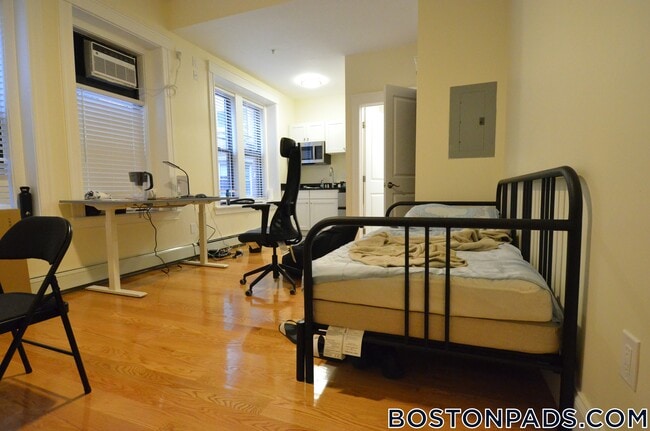 Photo - 79 Westland Ave Unidad 10