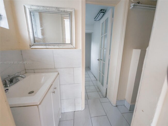 Photo - 2575 SW 59th Ave Unit 2