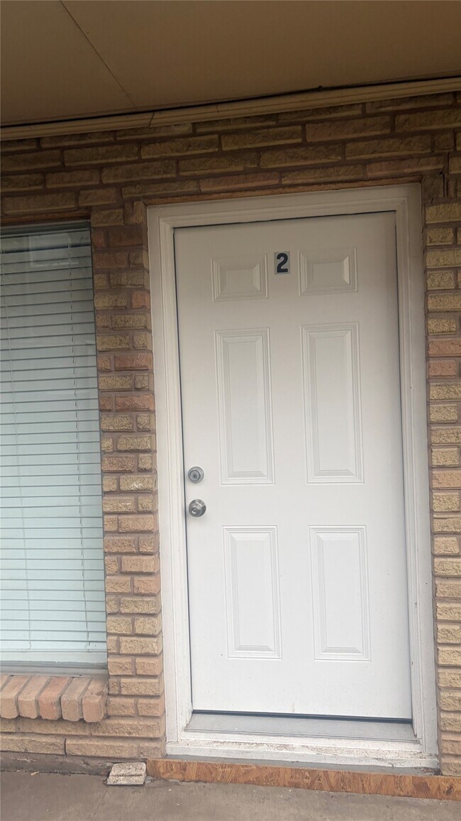 Photo - 4624 Bell St Unit 2