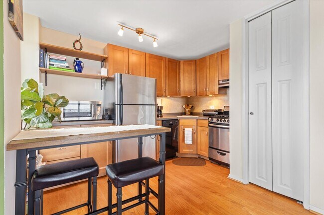 Photo - 2800 Wisconsin Ave NW Unidad 1002 penthouse
