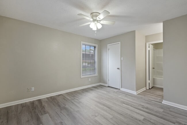 Photo - 2750 Holly Hall St
