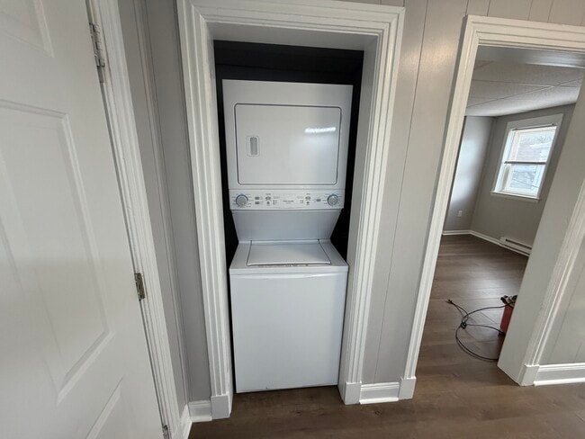 Photo - 300-306 W Main St