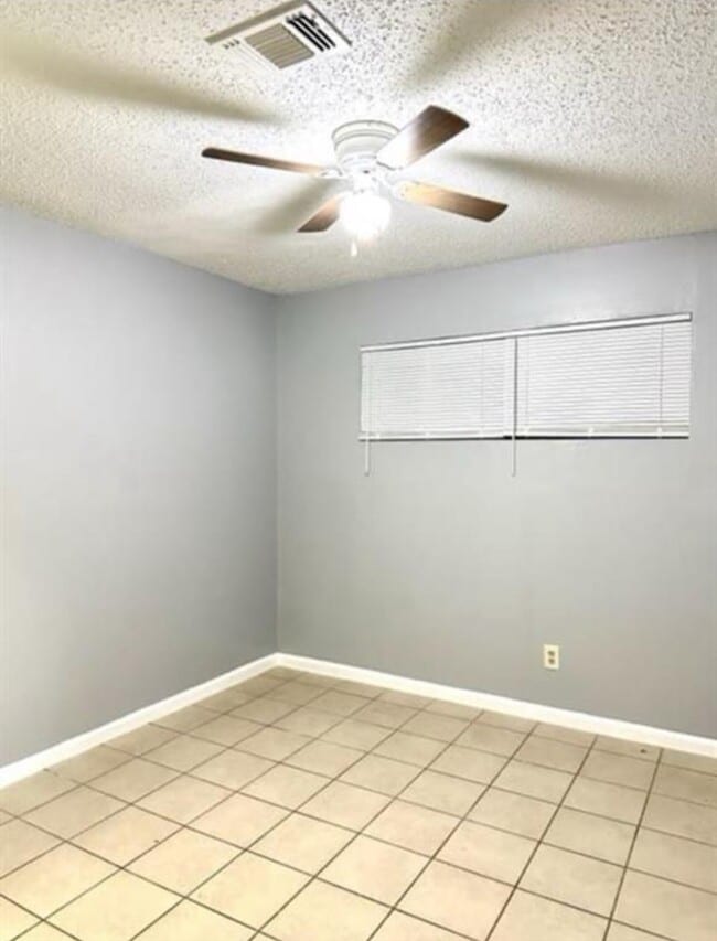 Photo - 6928 Hirsch Rd Unit 6930