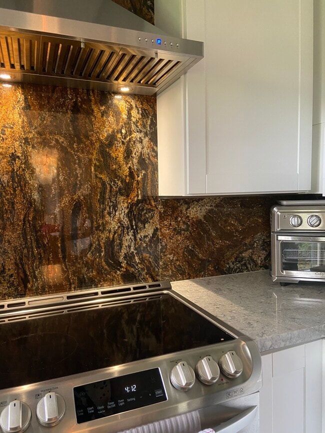 Photo - 621 N 65th Way