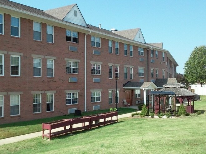Photo - Spanish Cove Senior Housing