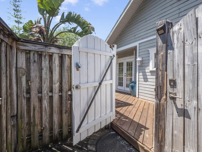 Photo - Charming 1/1 condo near Lake Virginia