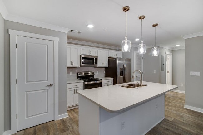 Building Photo - Timbers at Mill Creek