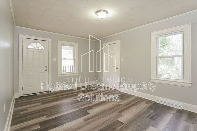 Photo - 2010 Temple St