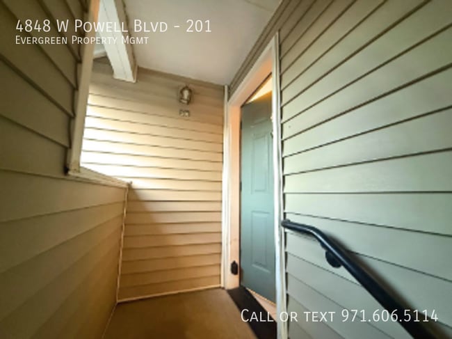 Building Photo - 4848 W Powell Blvd