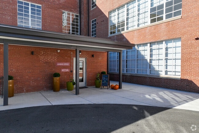 Office - Dillard School