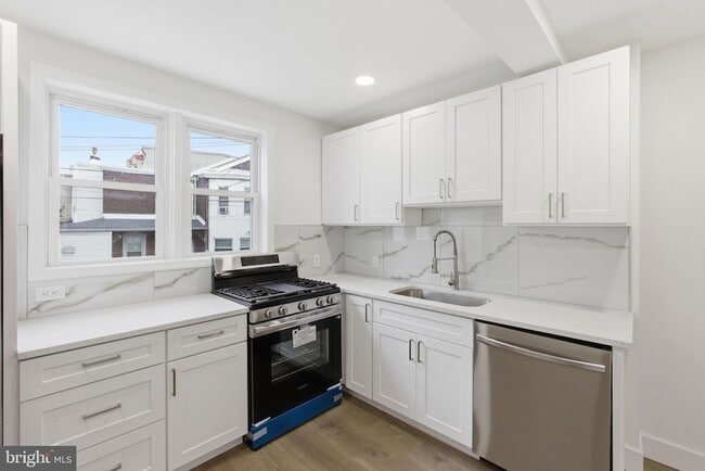Photo - 213 Hermitage St