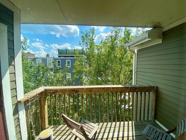 Photo - 111 W 8th St Unit Q