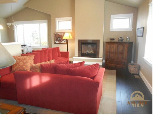 Photo - 6089 Blackwood Rd