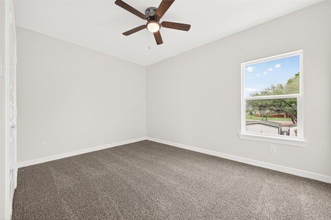 Photo - 418 N 4th St