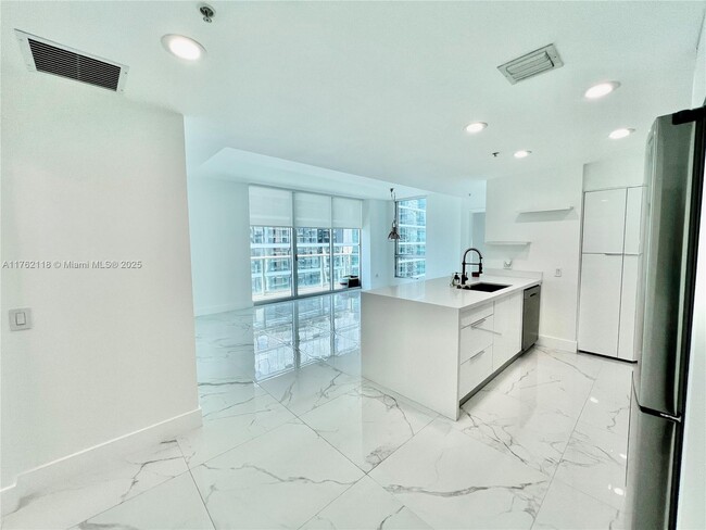 Photo - 300 S Biscayne Blvd Condo Unit 3502