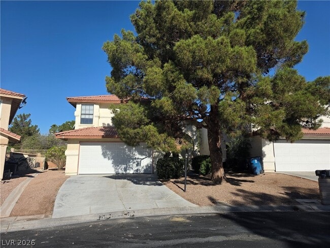 Building Photo - 4801 Fiesta Lakes St