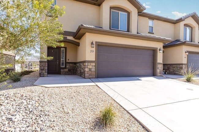 Photo - 3 Bedroom, 2.5 Bathroom Blackhawk Townhome