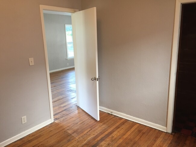 Photo - 1180 6th St NW